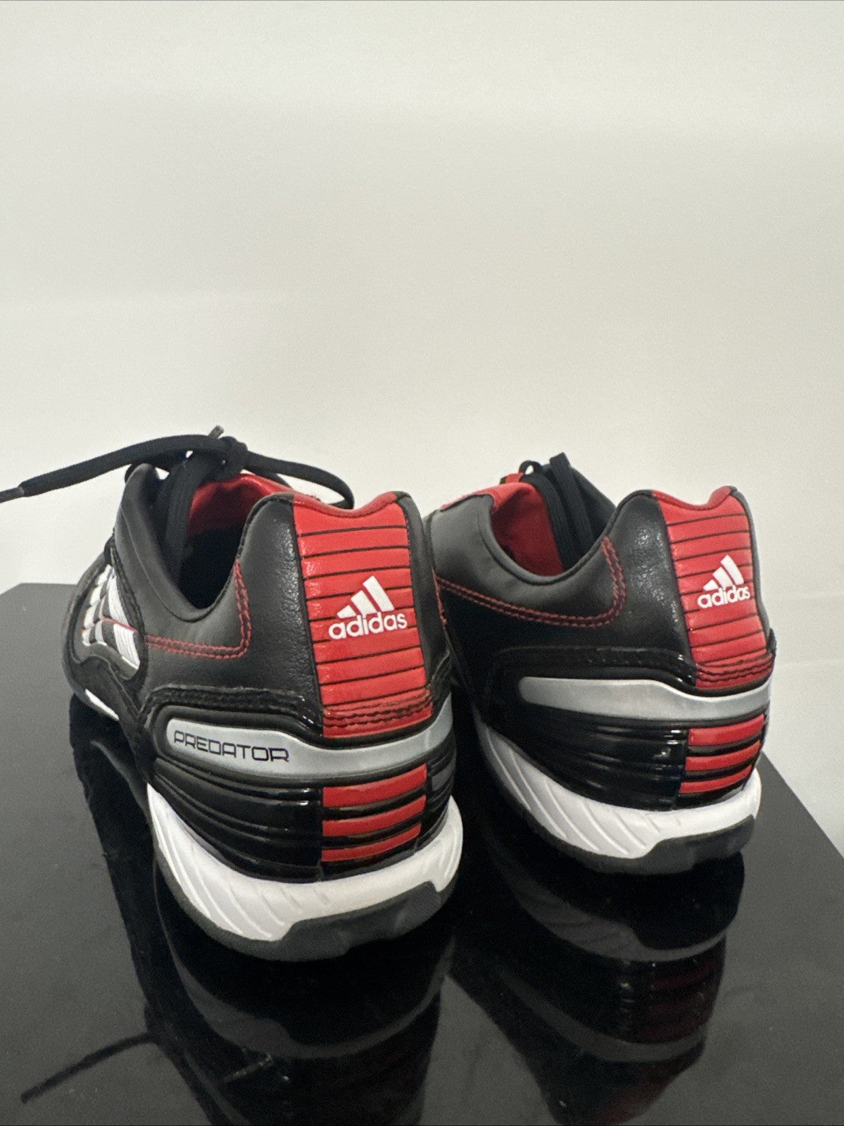 Adidas Predator Kinder Indoor Laufschuh Größe 39 1/3