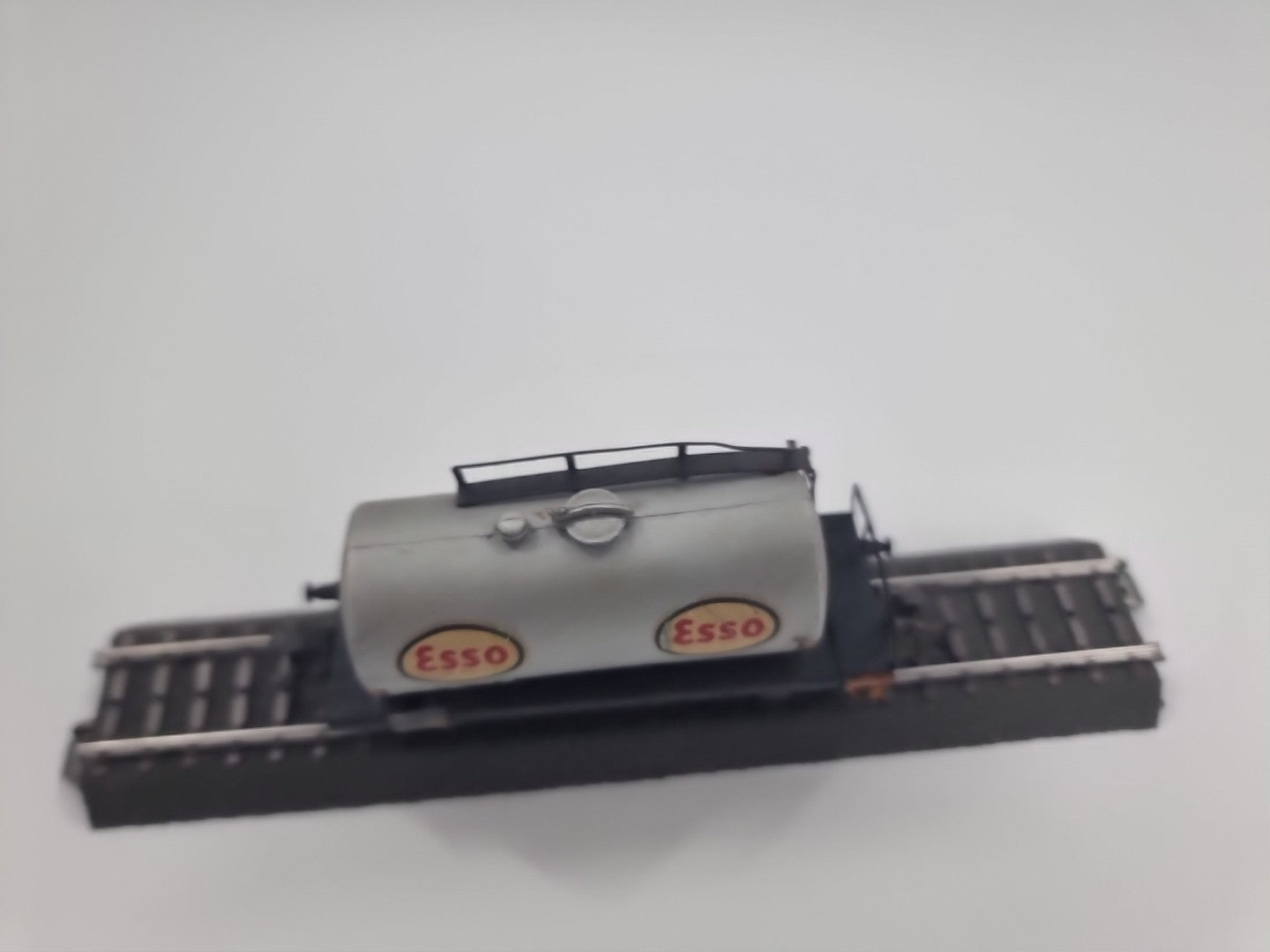 Märklin Esso-Kesselwagen Aufschrift 599 304