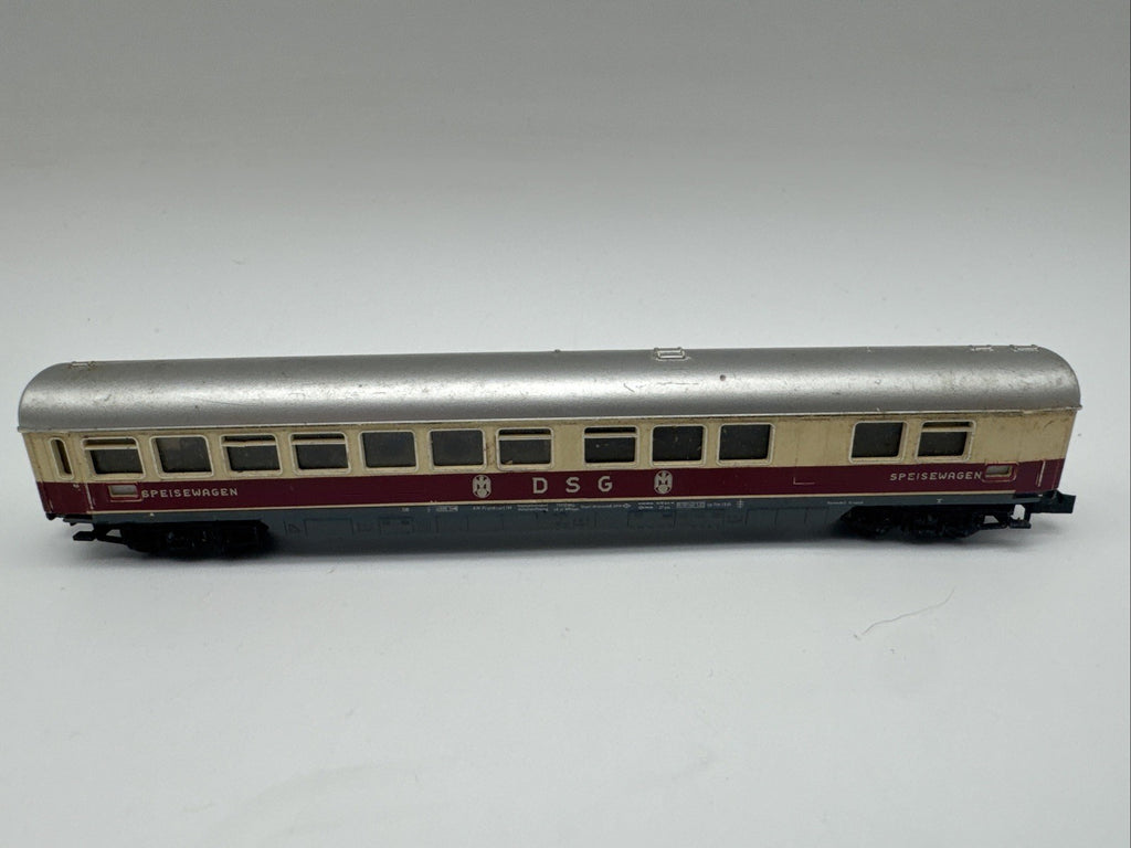Trix DSG Speisewagen rot Restaurant Personenwagen Spur N Eisenbahn gut (N1)