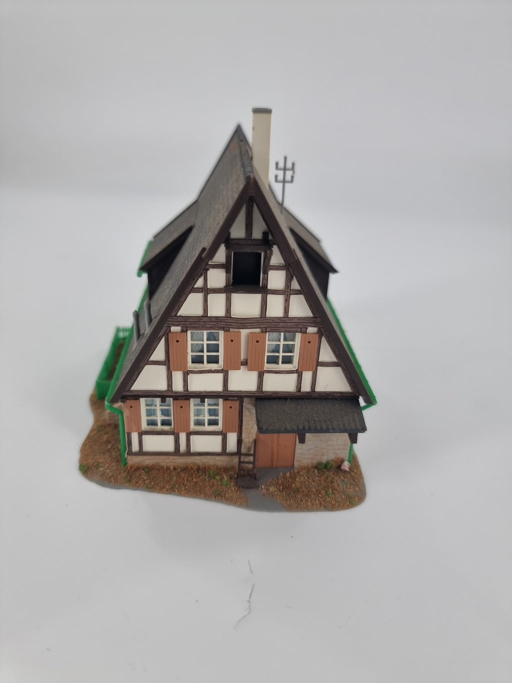 Kibri - J 785 H0 Fachwerkhaus Bauernhaus fertig aufgebaut