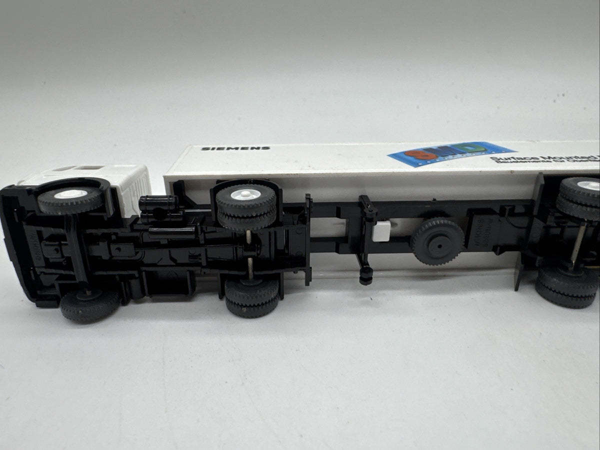 1:87 (H0)  Wiking 542/12 Mercedes-Benz 1644 S Koffer-Sattelzug  / Siemens #630