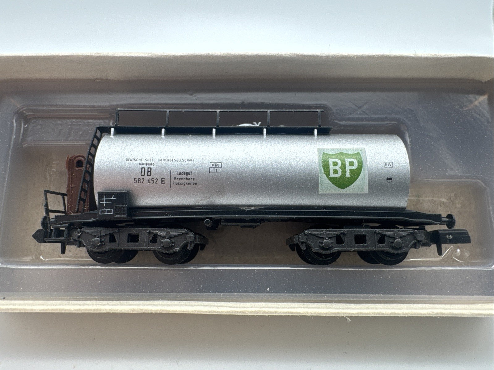 Piko N 5/4147/025 Kesselwagen "BP" 582452 DB