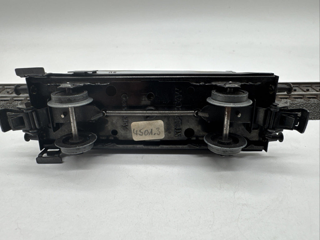 Märklin H0 4501 Güterwagen Kesselwagen "ESSO" 599 304 DB #351