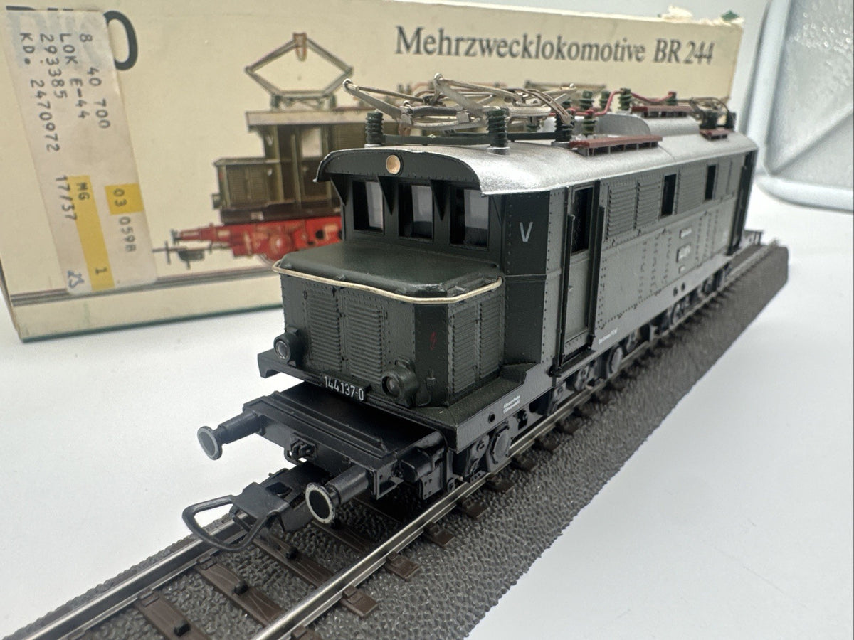 Piko H0 E-Lok BR 144 137-0 DB Gleichstrom OVP Mit Licht