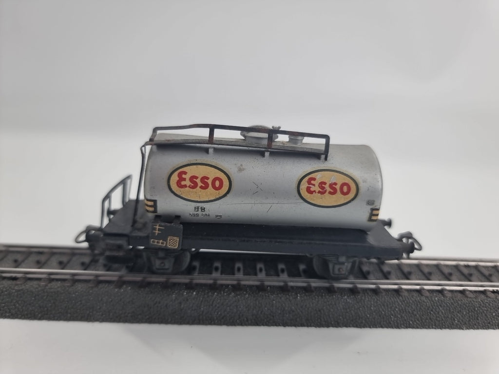 Märklin Esso-Kesselwagen Aufschrift 599 304