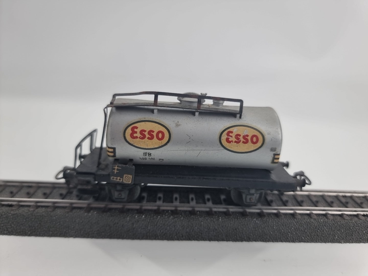 Märklin Esso-Kesselwagen Aufschrift 599 304