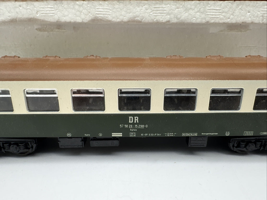 Modelleisenbahn PREFO Reisezugwagen 426/210 grün DR Spur H0 OVP