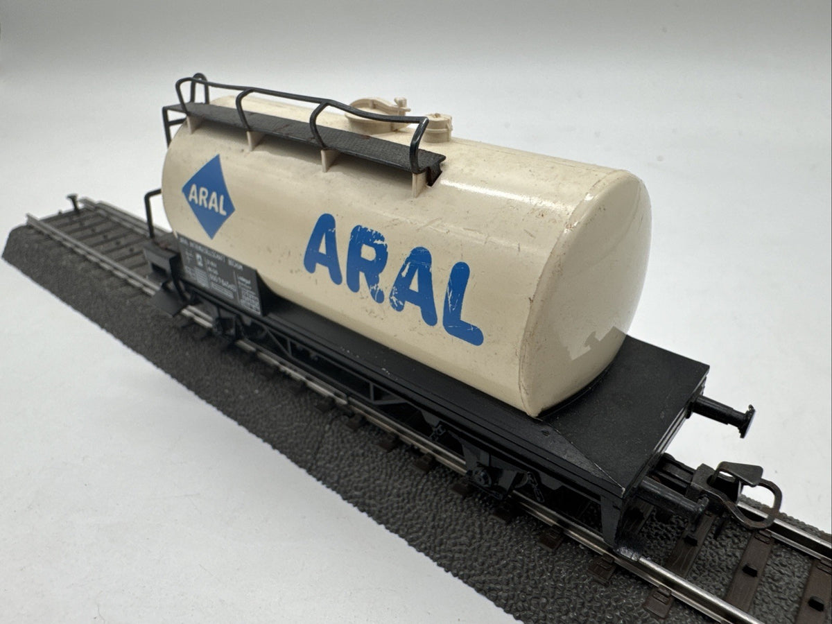 MÄRKLIN 1:87 H0 4440 Kesselwagen " ARAL" - der DB weiß #352