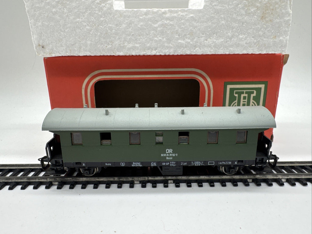BTTB 13214 TT DR Personenwagen Bi 30 in grün OVP