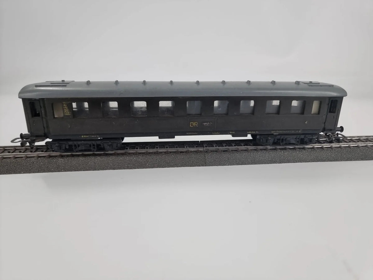 Piko Spur H0 18350 Personenwagen der DR Schwarz