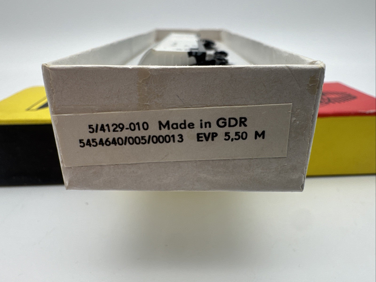 Piko N 5/4129-01 gedeckter Güterwagen Kühlwagen DR Top Zustand