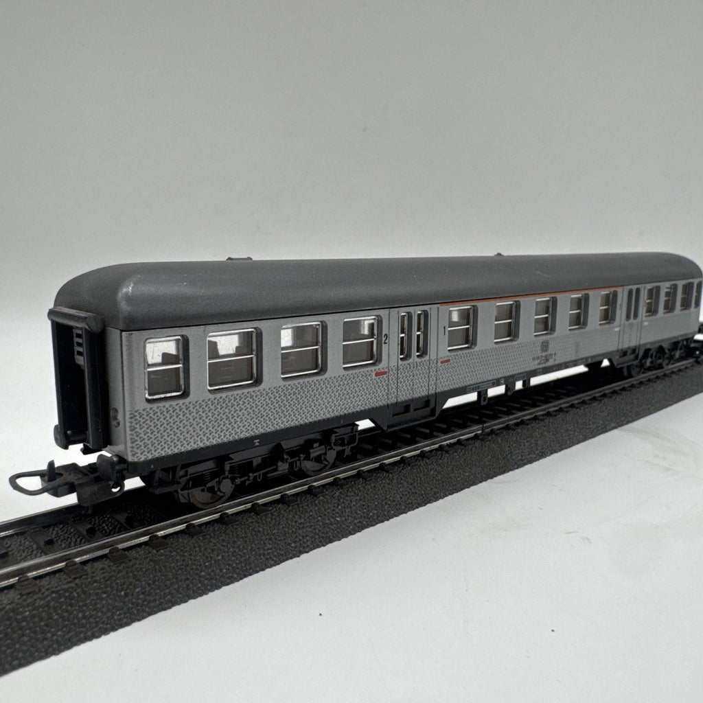 Lima H0 9156 Personenwagen "Silberling" 1./2. Kl. 550 80 31-45 300-8 DB #753