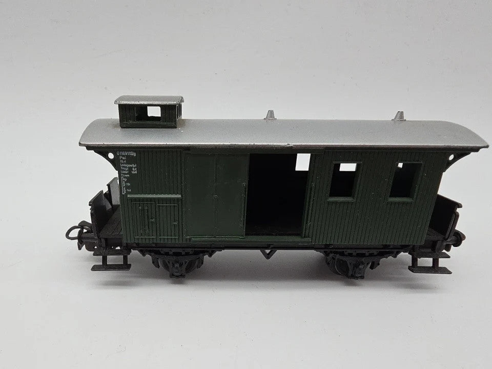 H0 Märklin  4038   Gepäckwagen 116 910  Stg