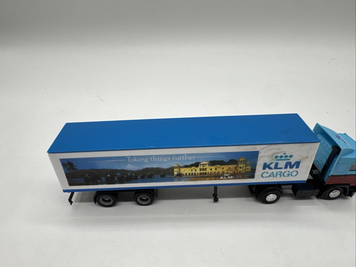 Modell LKW Volvo Sattel-Auflieger KLM Cargo Maßstab 1:87 #623