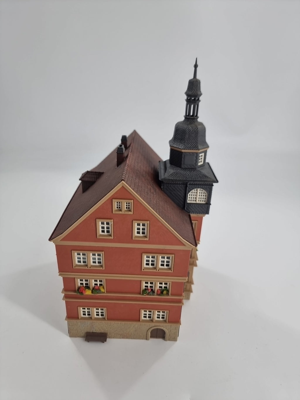 H0 Kibri BS 8416 Rathaus Eisenach 15,5 x 13 x 27,5 cm -gebaut-