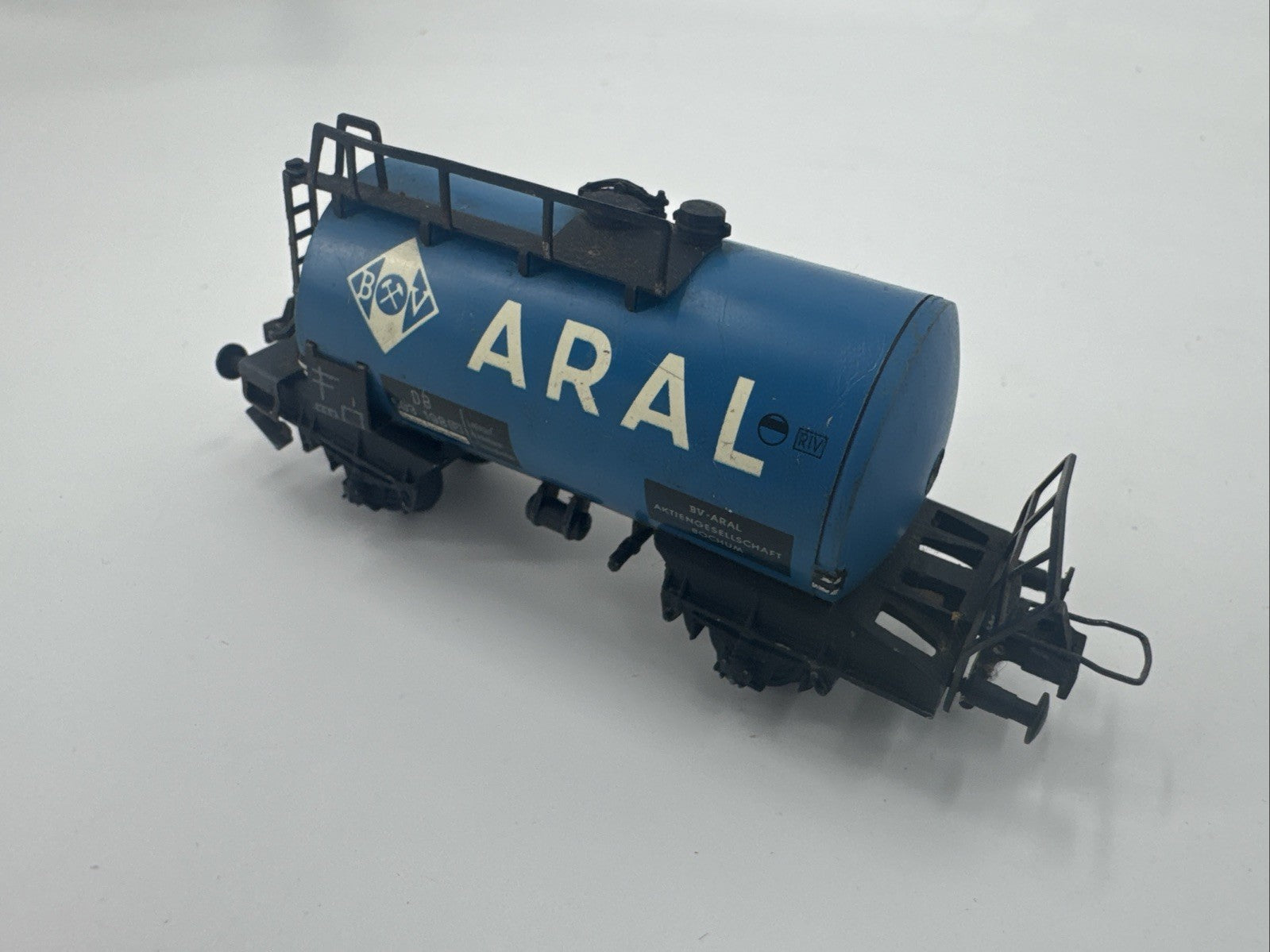 Trix H0 Tankwagen Aral  DB 503198