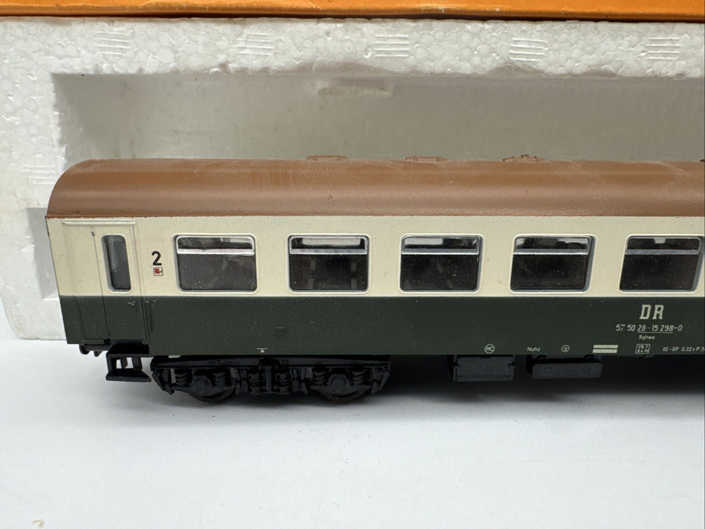Modelleisenbahn PREFO Reisezugwagen 426/210 grün DR Spur H0 OVP
