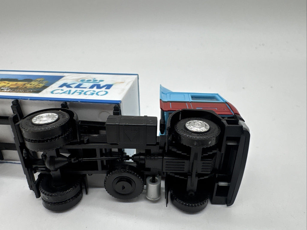 Modell LKW Volvo Sattel-Auflieger KLM Cargo Maßstab 1:87 #623