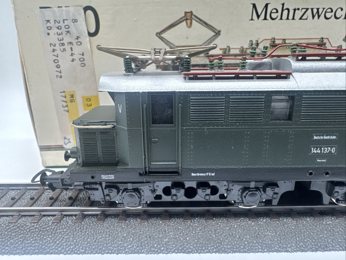 Piko H0 E-Lok BR 144 137-0 DB Gleichstrom OVP Mit Licht