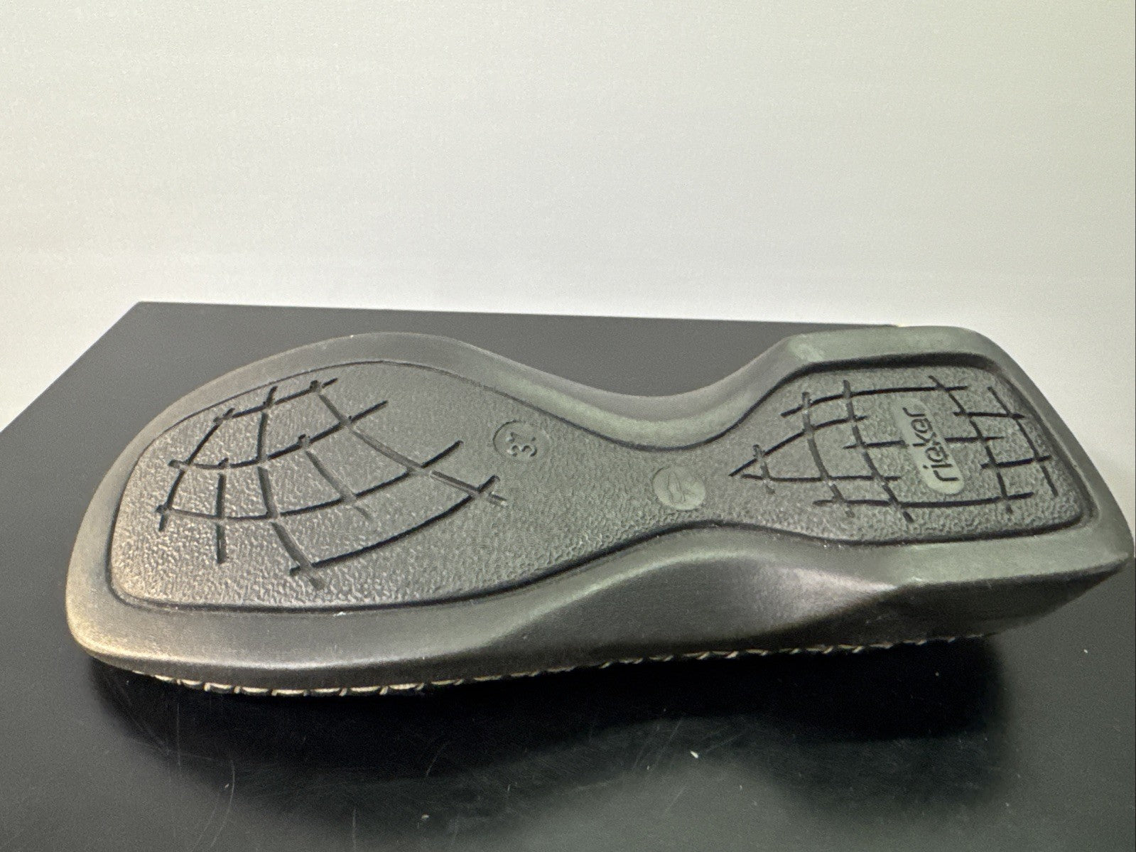Rieker Sandale Gr. 37 Leder Slip On Schwarz