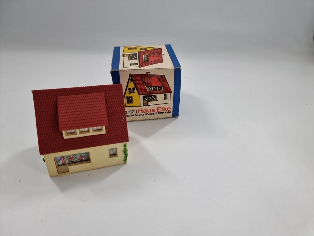 Original Mamos Vero Auhagen DDR  Bausatz Haus Elke 2/37 H0/ TT