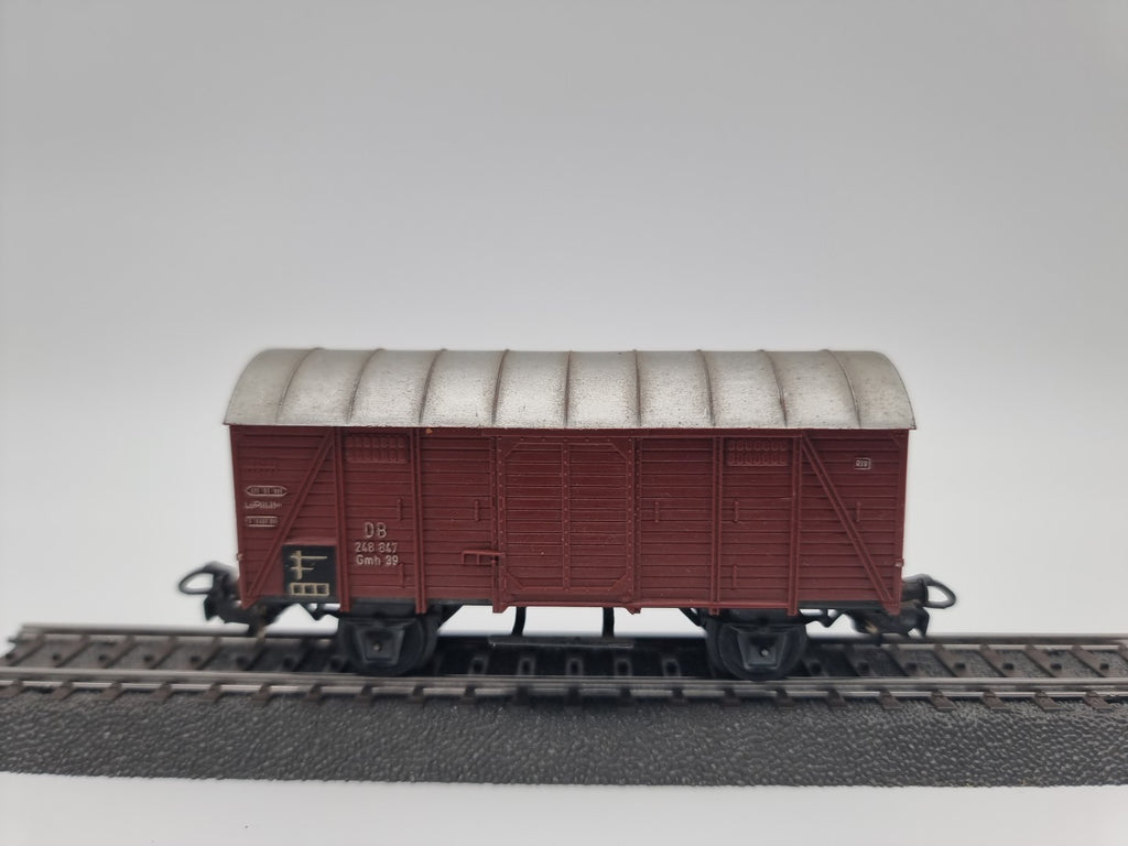 Märklin gedeckter Güterwagen - DB - 248  847 GmbH 39 - braun - H0 1:87