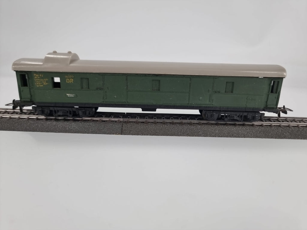 PIKO K 1992 H0 D-Zug Gepäckwagen Pw 4ü DR 