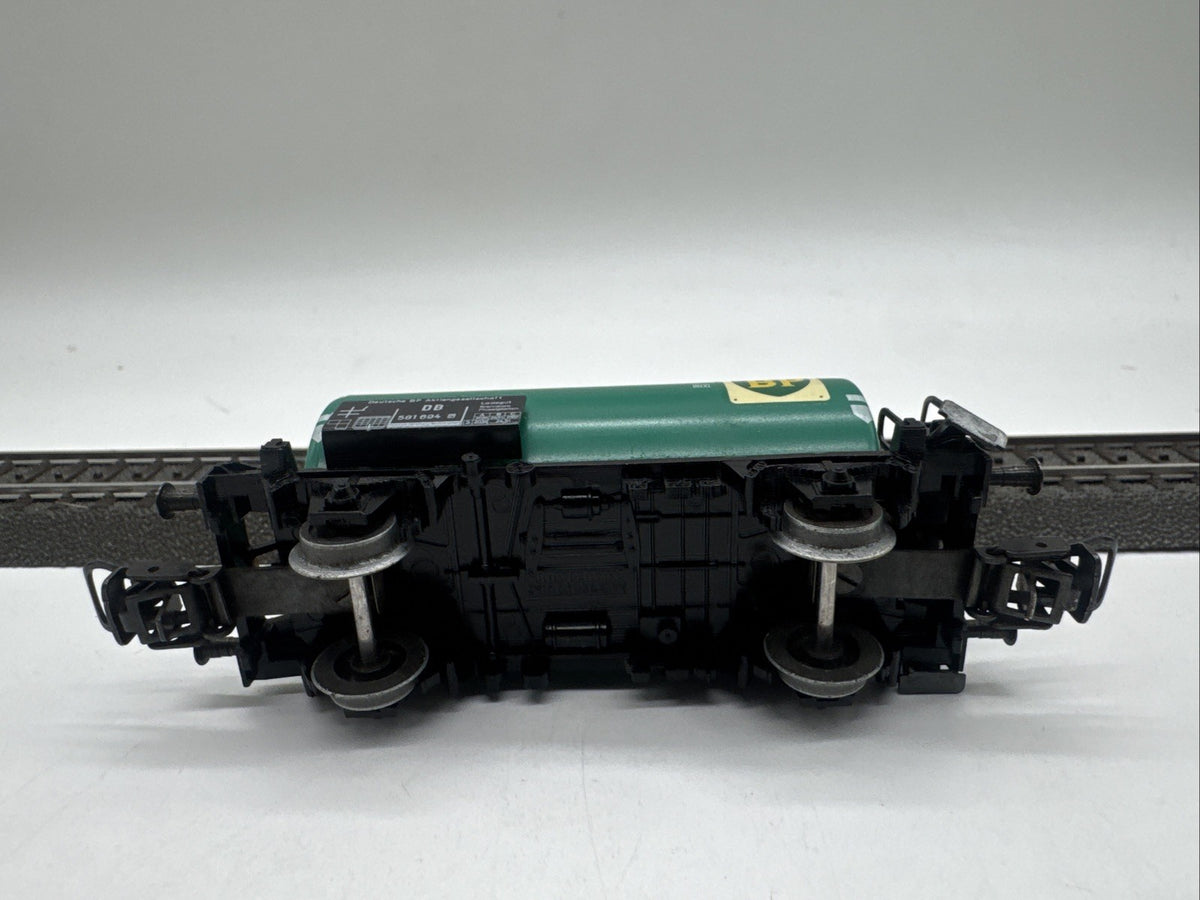 Märklin 4644 - Güterwagen Kesselwagen der DB BP grün - Spur H0 #711