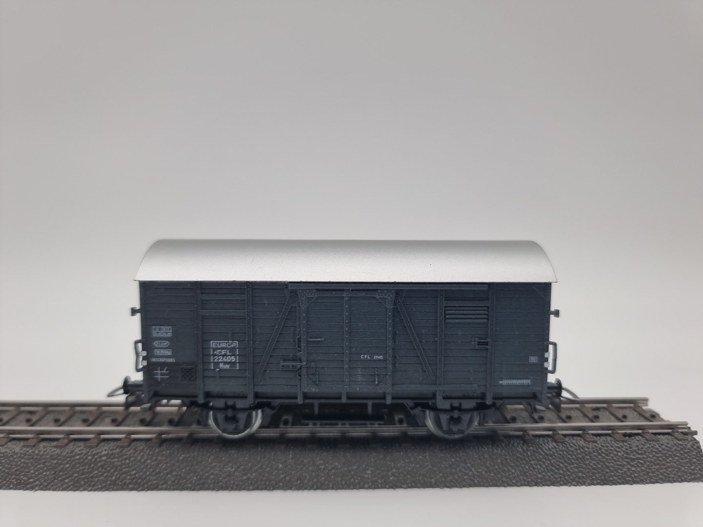 Piko 5/6437/014 - H0 - CFL - ged. Güterwagen -