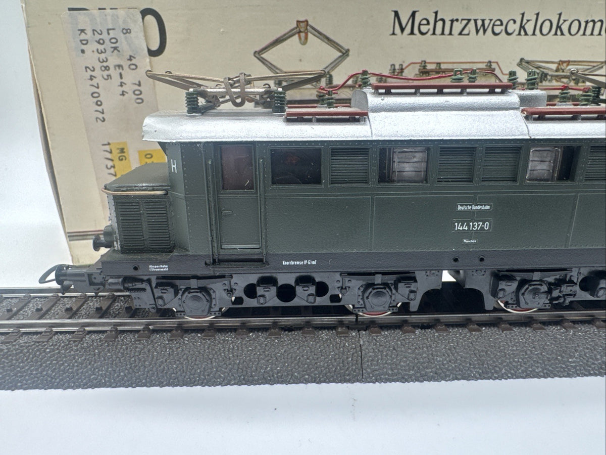 Piko H0 E-Lok BR 144 137-0 DB Gleichstrom OVP Mit Licht