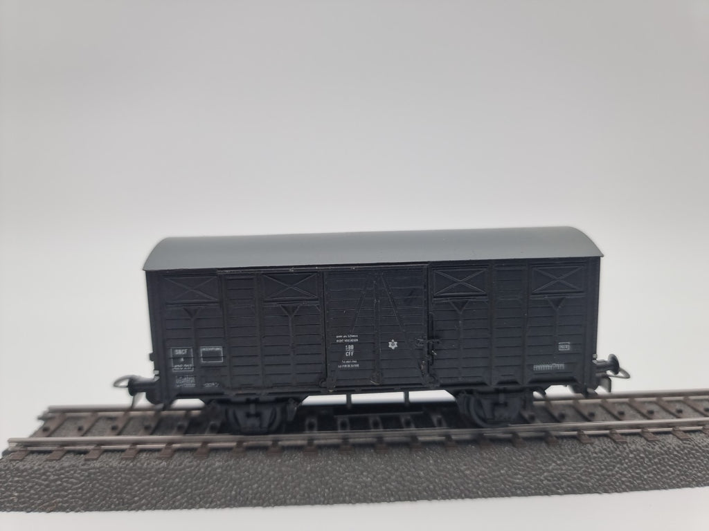 Piko gedeckter Güterwagen SNCF H0