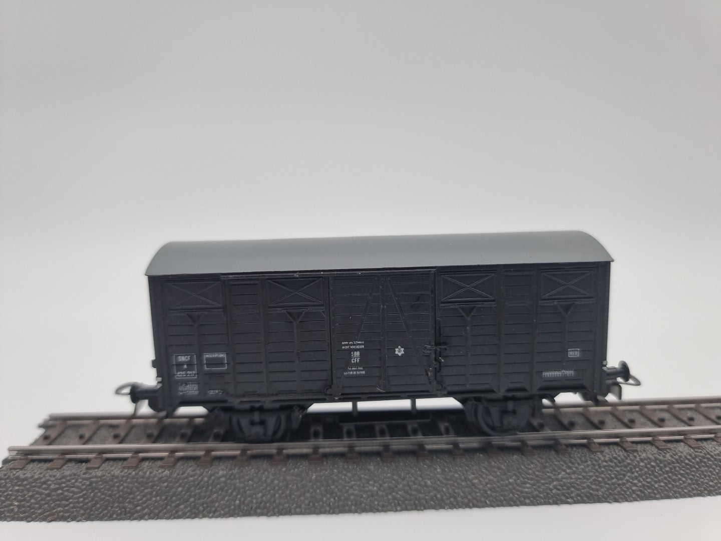 Piko gedeckter Güterwagen SNCF H0