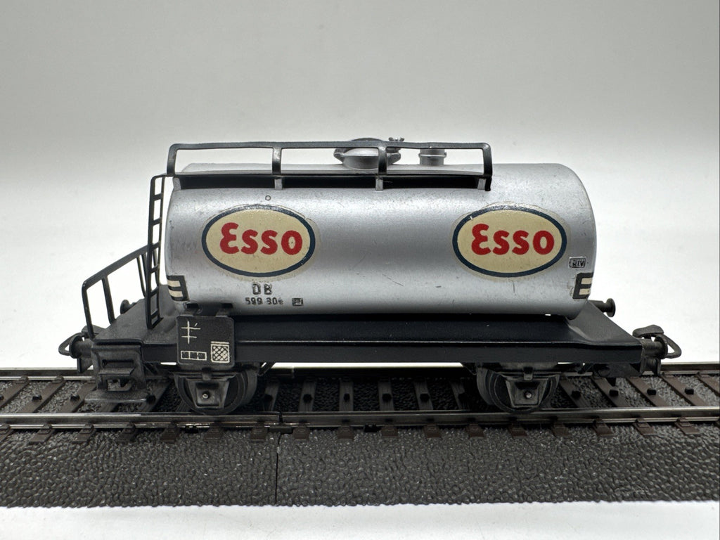 Märklin H0 4501 Güterwagen Kesselwagen "ESSO" 599 304 DB #351