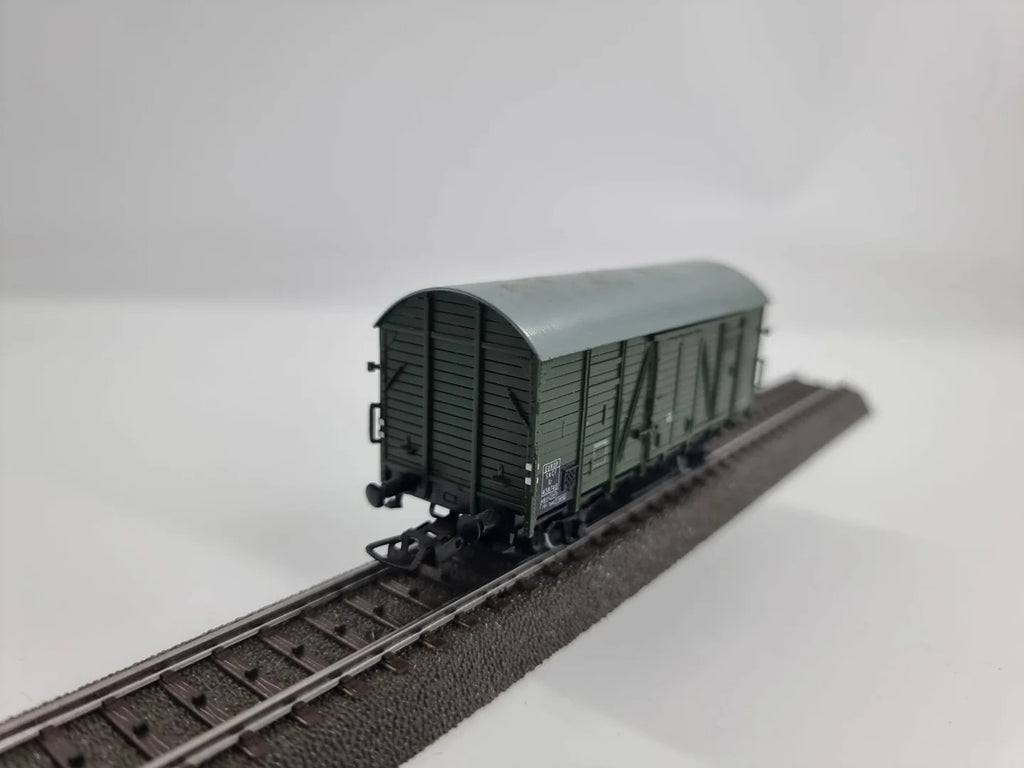 Piko H0 Gedeckter Güterwagen grün 438746 SCNF - H0 HO 1:87