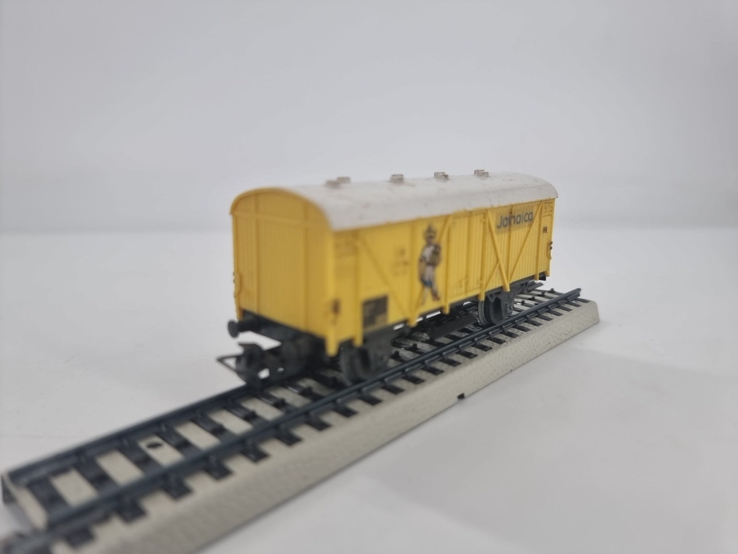 Märklin HO 4509 Gedeckter Güterwagen. “Jamaica” 