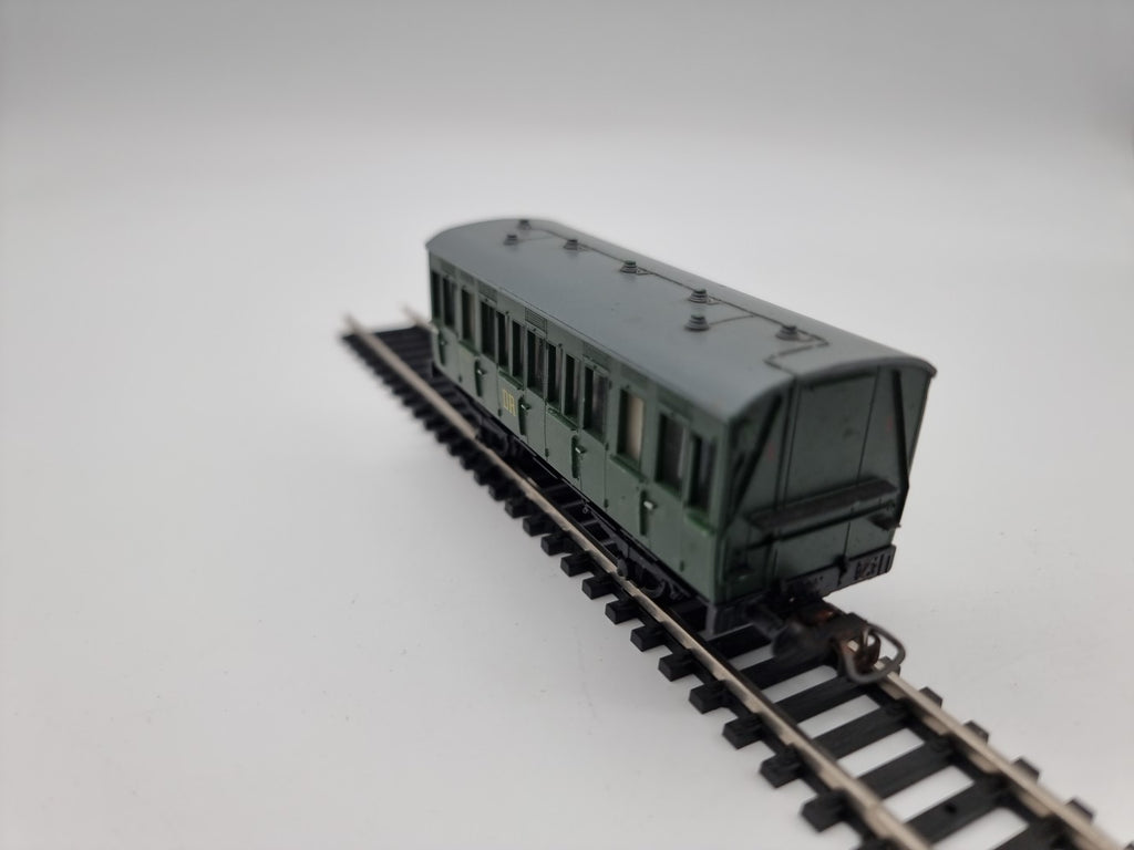 Piko Personenwagen 530-303 grün zweiachsig 1:87 H0