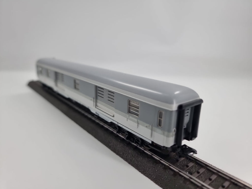Märklin 4093 Gepäckwagen 51 80 92-40 027-5 Dm