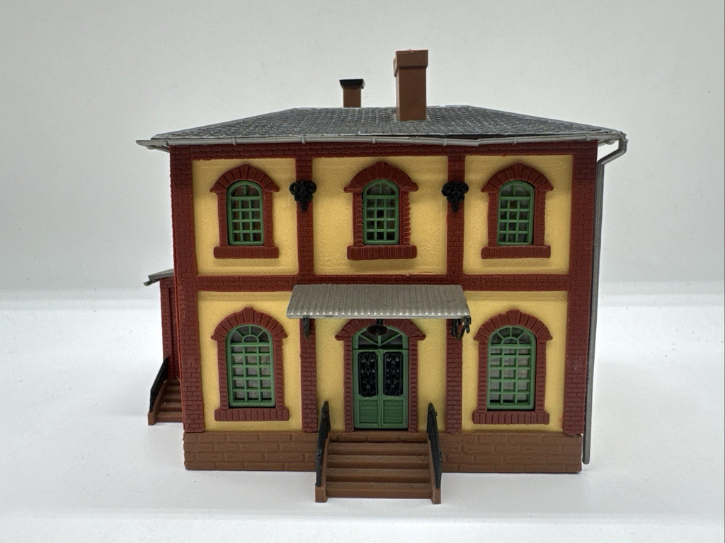Auhagen  aus 12228   (Spur H0)  Maschinenfabrikgebäude - fertig gebaut