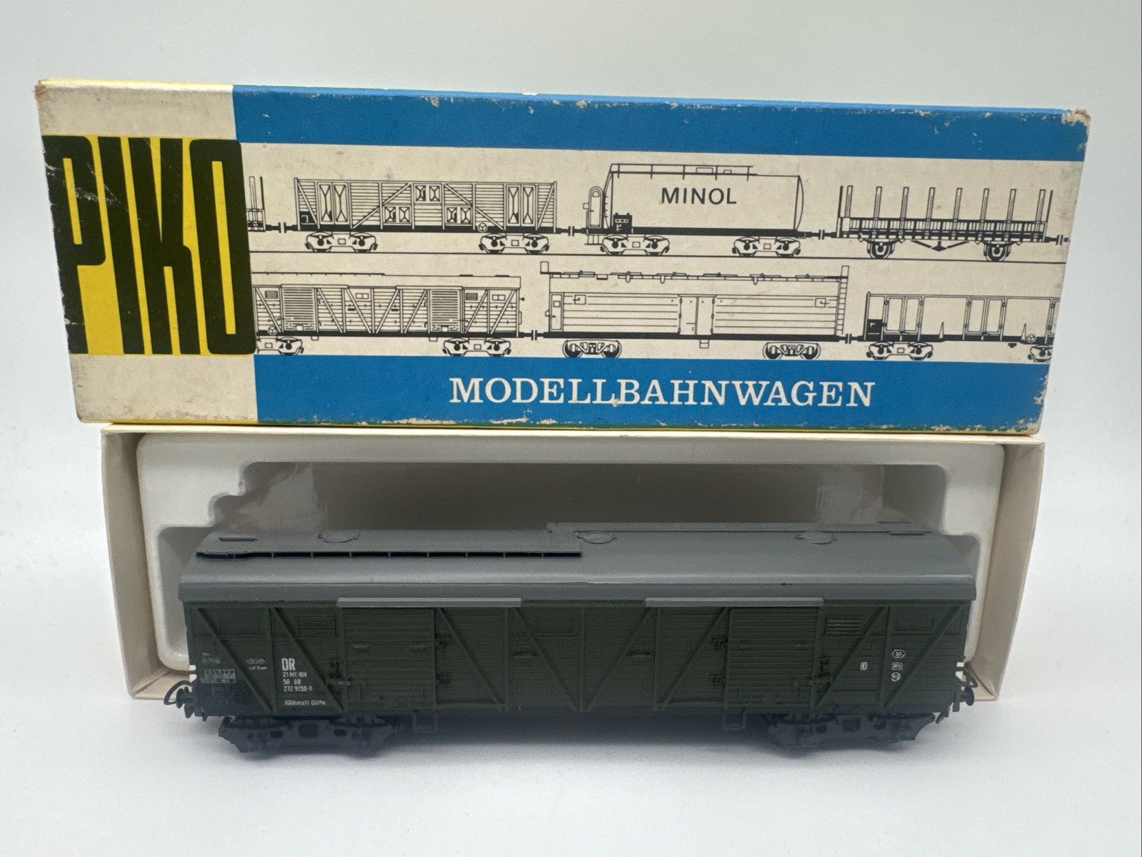 Piko Gedeckter Güterwagen H0 5/6420-01