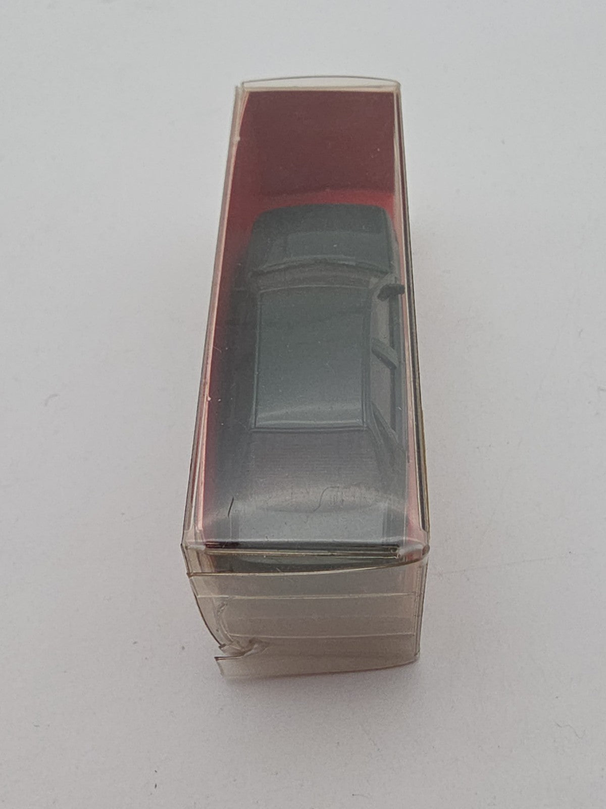 H0 1:87 Herpa   VW Passat dunkel Grün  in OVP