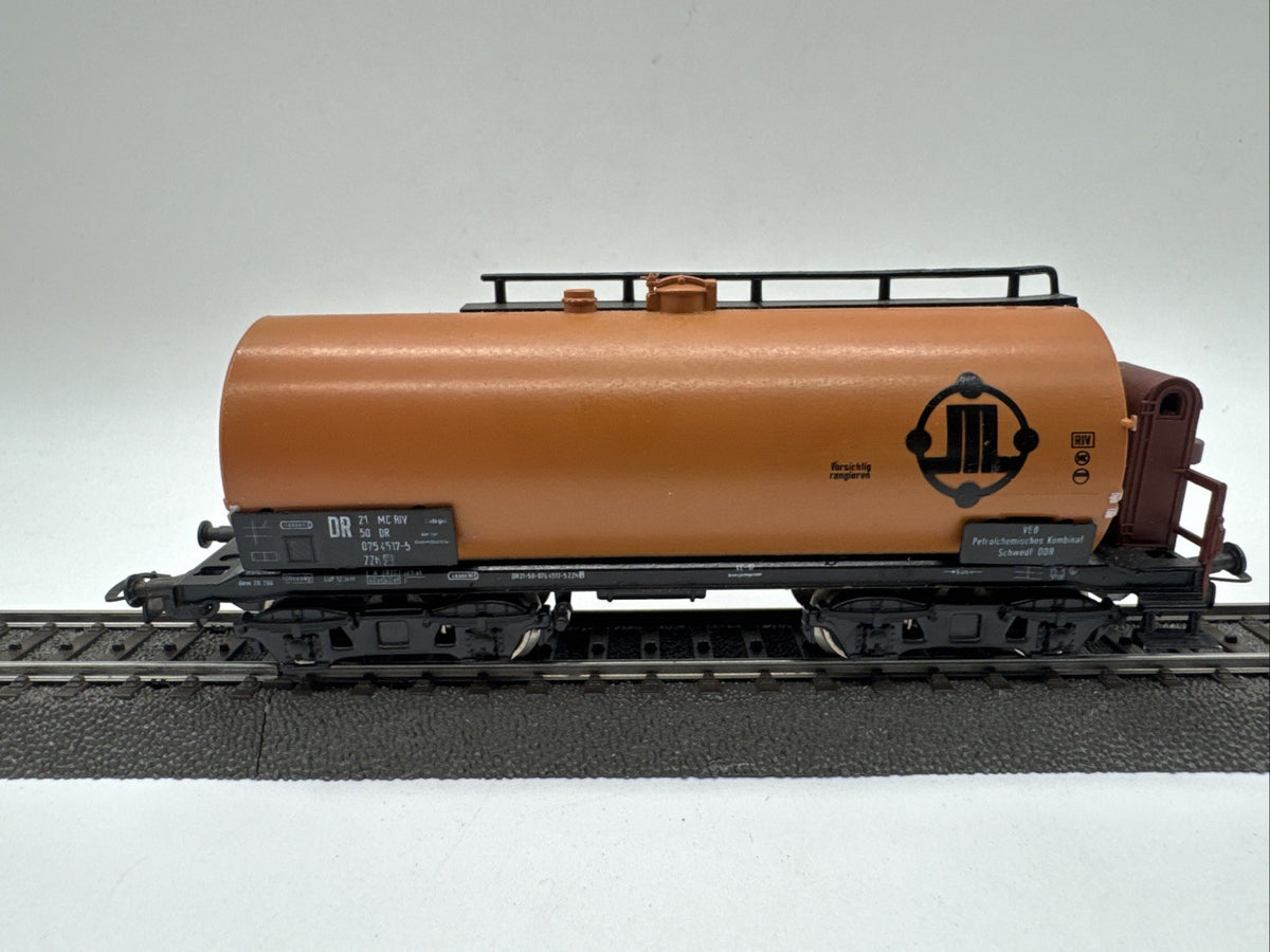 PIKO VEB Modellbahn"Kesselwagen DR - SCHWEDT"  Epoche III - #672