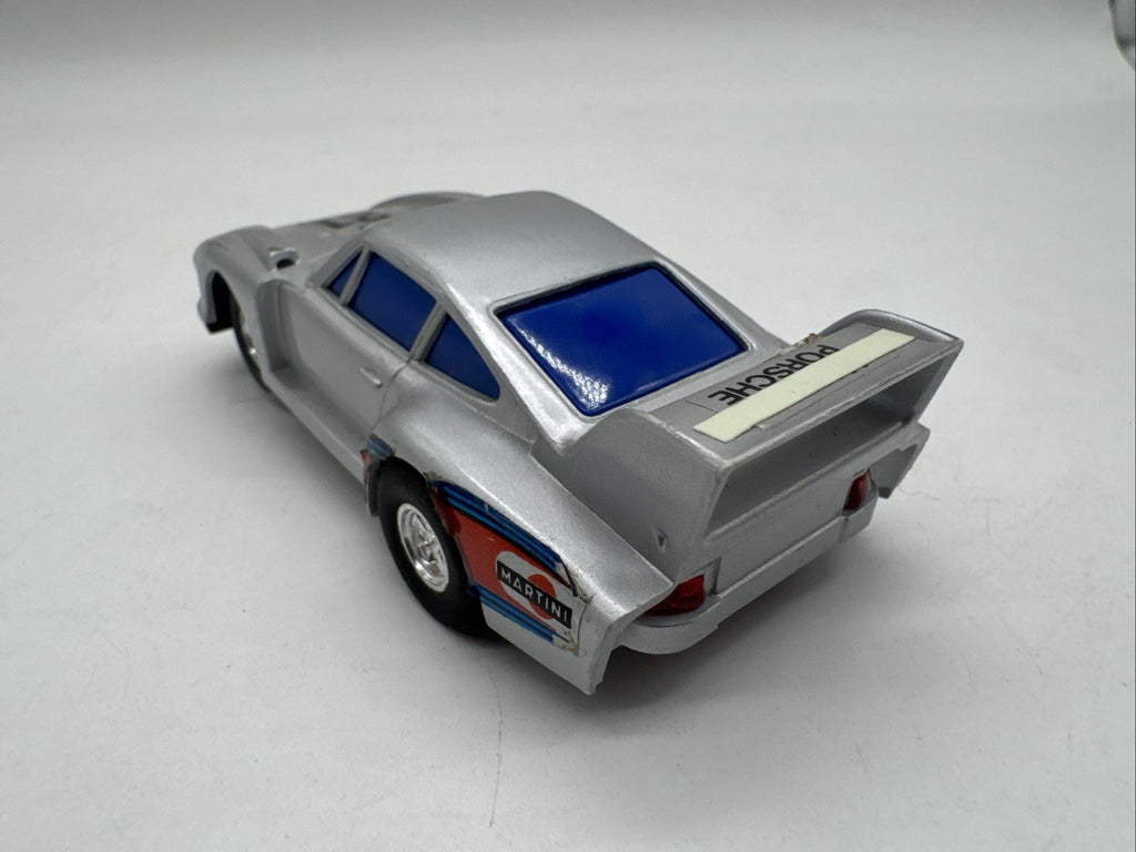 Artin Industrial  - Porsche Läuft