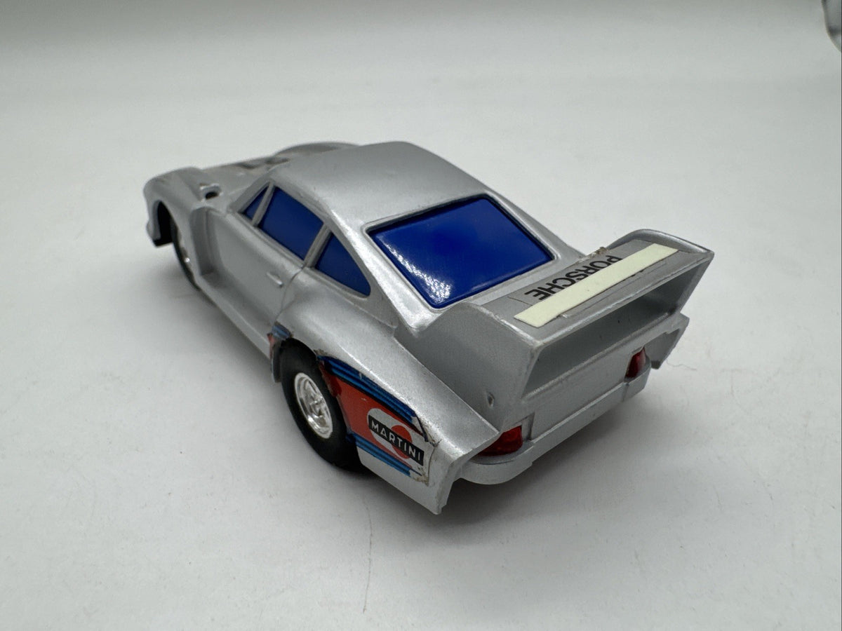 Artin Industrial  - Porsche Läuft