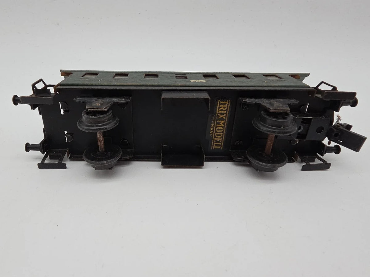 MES-47813	Trix Express H0 Blech Personenwagen mit Gebrauchsspuren,