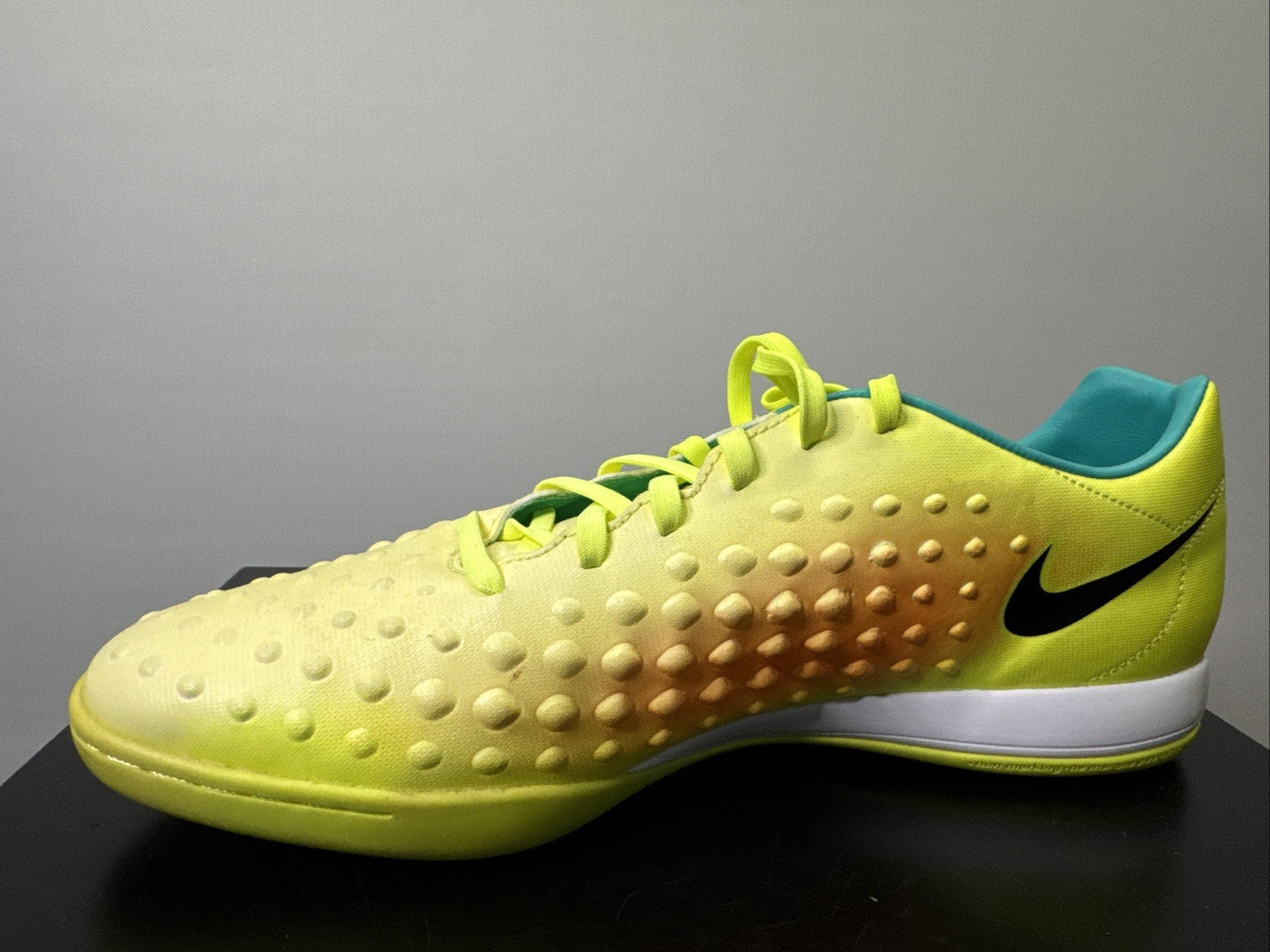 Nike Magistax Fußballschuh Gr. 47 Indoor Onda II IC 