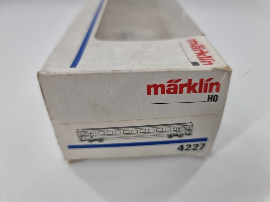 Märklin Art: 4227 IC - Großraumwagen 2.Kl ,DB 61 80 20-94 230-5 HO in OVP