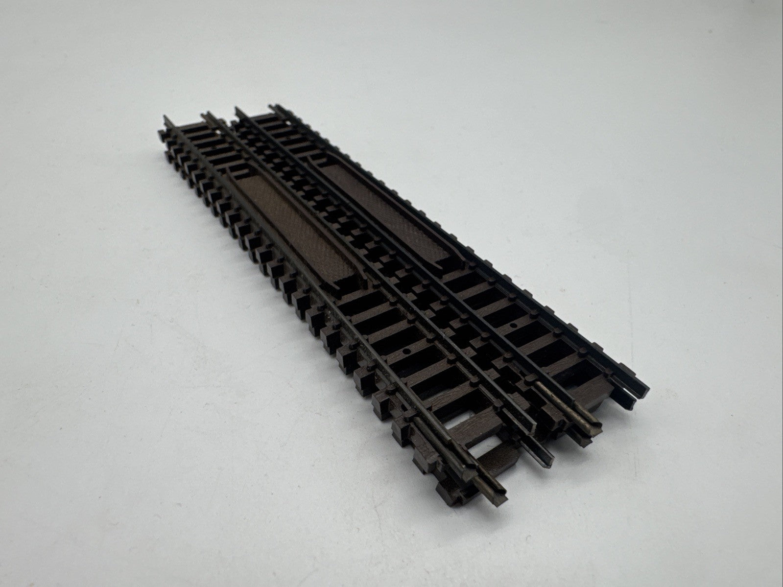 Arnold Spur N 4 Stk. Trenngleis 0102  beidseitig   111mm in Braun  gebraucht