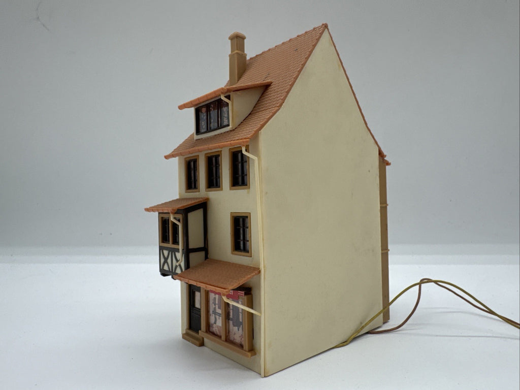 H0 Haus Gebaut Metzgerei Beleuchtet