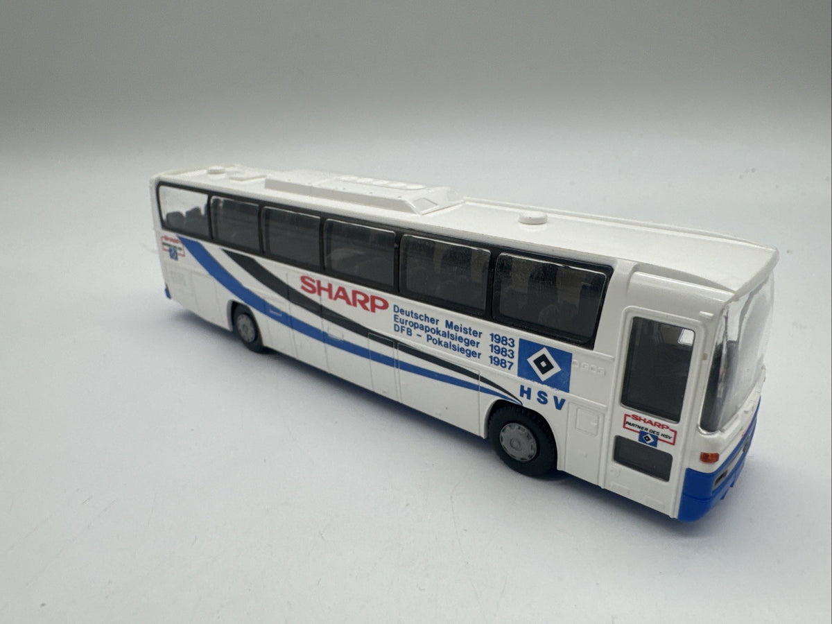 1:87 Rietze Mercedes Benz O303 RHD HSV MannschaftsbusR202-17 #610