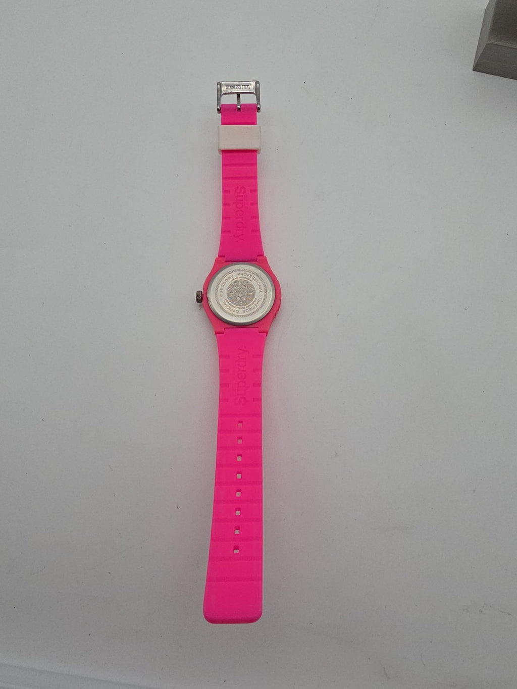 Superdry Damen Armbanduhr Pink – Japan Quartz – 5 ATM – Silikonarmband
